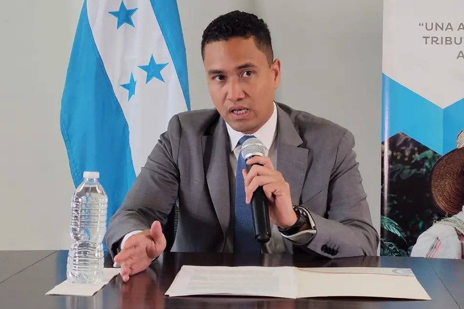 Gobierno hondureño reduce pobreza e inflación mediante gasto social y subsidios