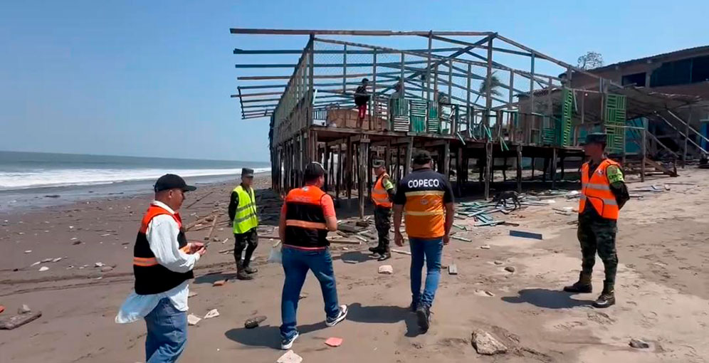 Alto oleaje afecta casas y negocios en las costas del Golfo de Fonseca
