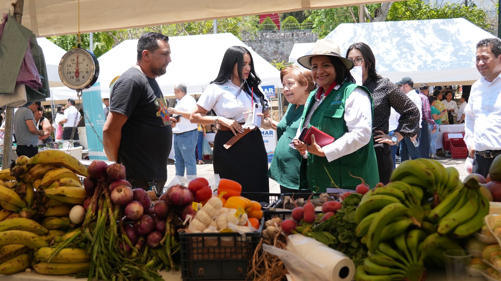 Capitalinos accedieron a mariscos frescos y a buen precio en la FeriSAG
