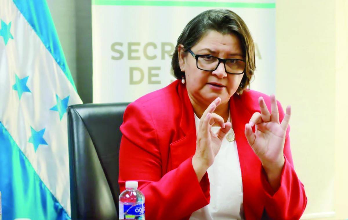 Ministra hondureña de Salud expone avances en contratación de personal médico
