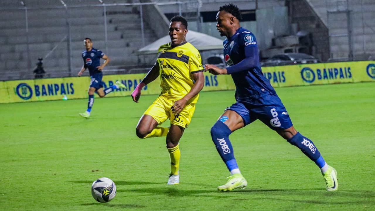 Real España le amargó la noche al Motagua