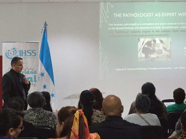 Foro en Tegucigalpa destaca impacto de la violencia en la salud mental materna