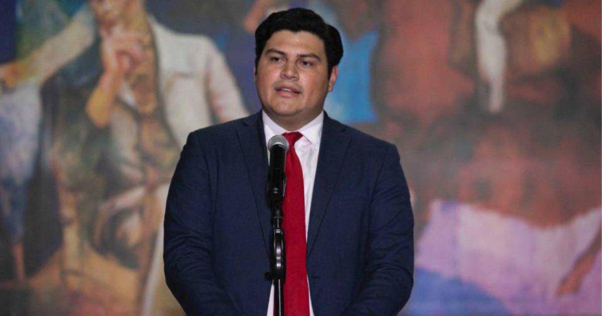 Marlon Ochoa acusa a presidenta del CNE de alterar cronograma electoral y favorecer intereses políticos