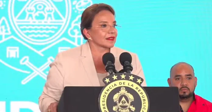 Presidenta Castro arremete contra sacerdotes que criticaron a Mel por video que según ella sacaron de contexto
