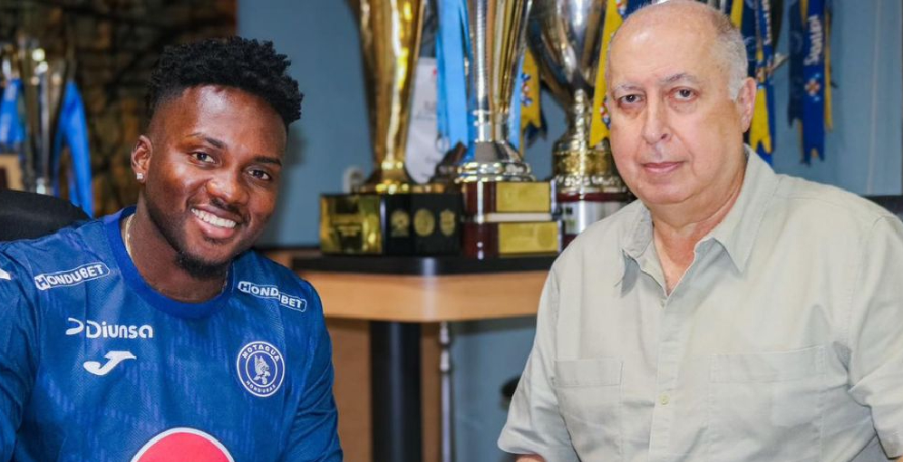 Motagua extiende contrato de Carlos “Zapatilla” Mejía y blinda a una de sus figuras clave