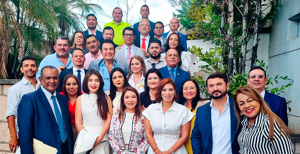 Exprecandidatos liberales se unen y respaldan a Salvador Nasralla como candidato presidencial oficial