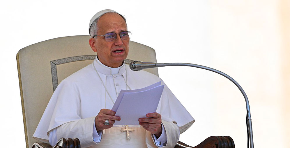 El Papa León XIV afirma que antes de ser creyentes, estamos llamados a ser humanos