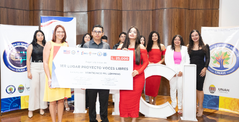 Estudiantes de Periodismo de la UNAH ganan concurso nacional con campaña sobre libertad de expresión