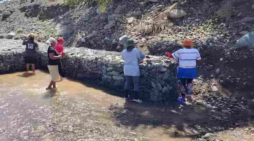 Avanza construcción de gaviones en Sabá, Colón para proteger comunidades del río Monga