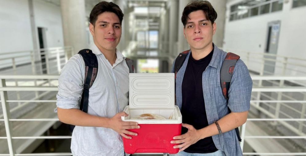 Gemelos emprendedores de Santa Bárbara conquistan la UNAH con su negocio de panqueques “Broqueques”