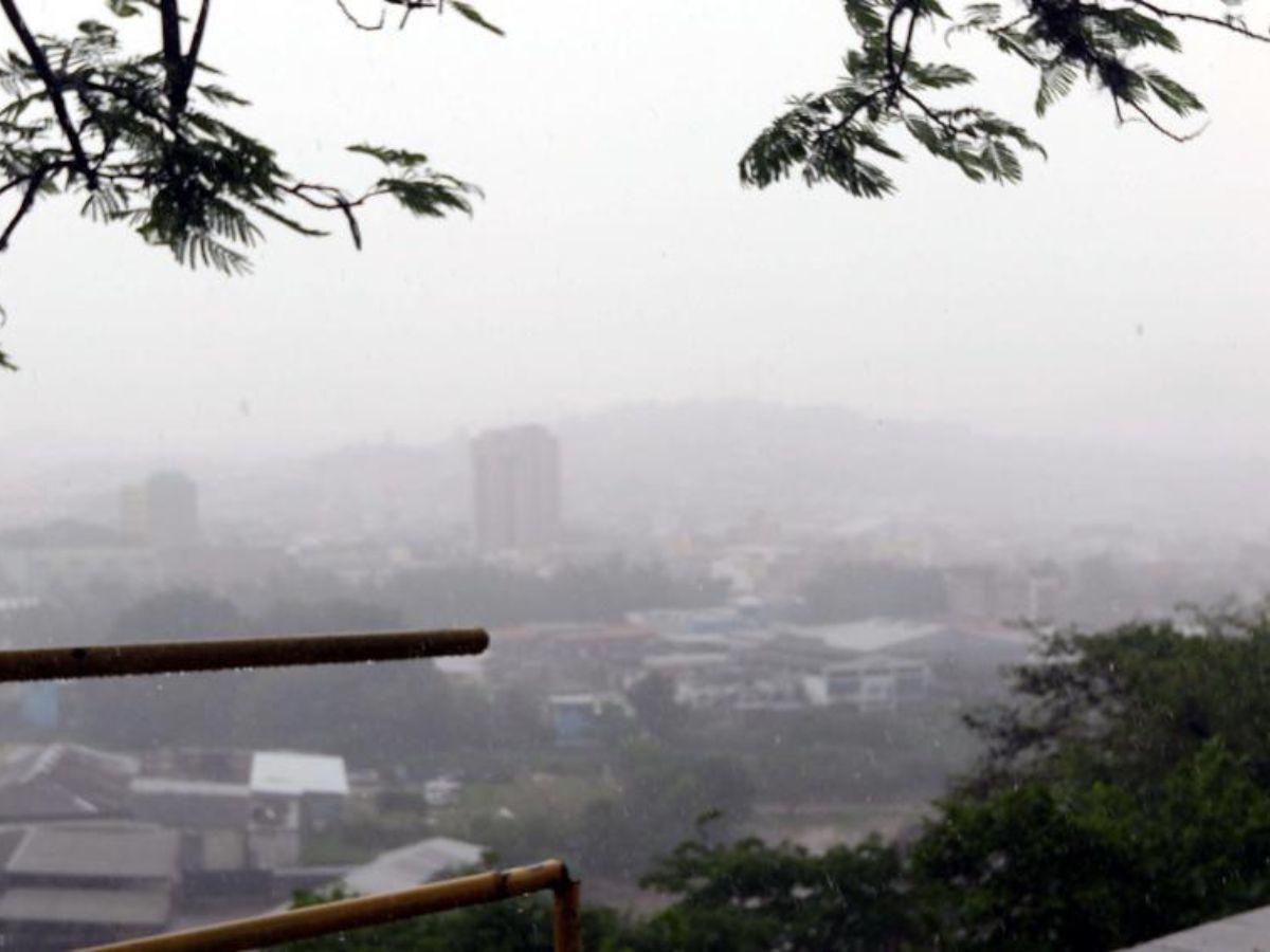 Copeco pronostica lluvias y temperaturas cálidas en todo el país por influencia de vaguada