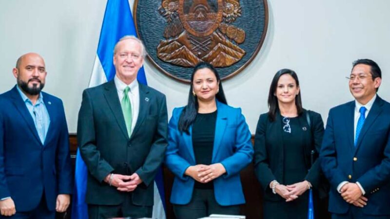 Finanzas revisa cartera con BM